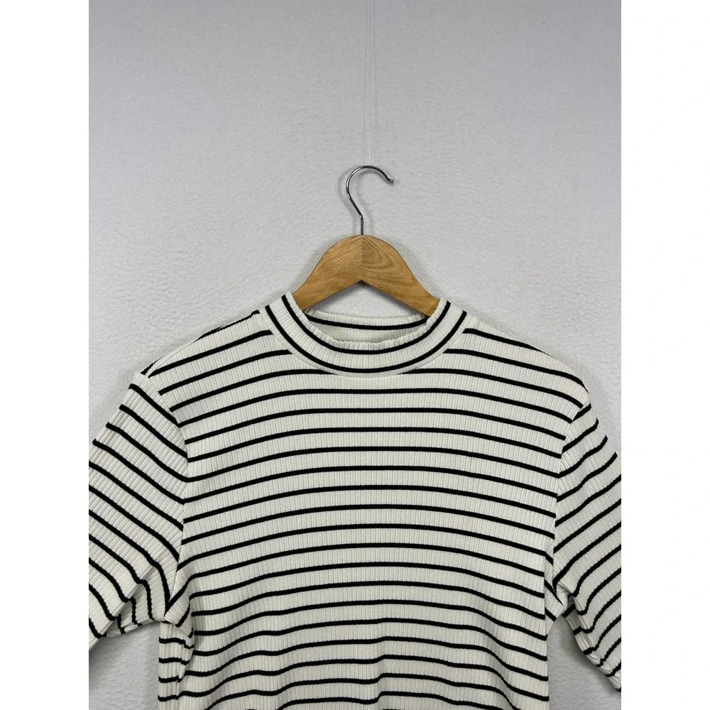 Old Navy Parisian Chic Womens XL White Black Striped Ribbed Mock Neck Top